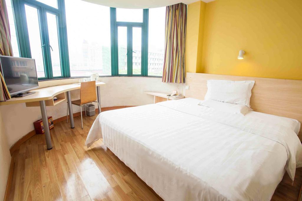 7Days Inn Laiwu Fengcheng West Street Esterno foto